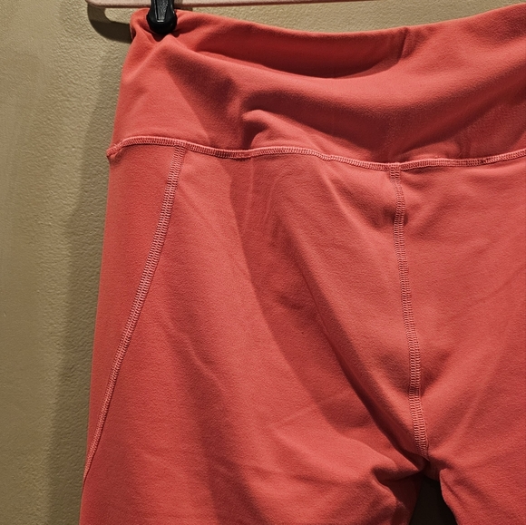 Victoria’s Secret Victoria Sport Capri Leggings - Picture 7 of 16